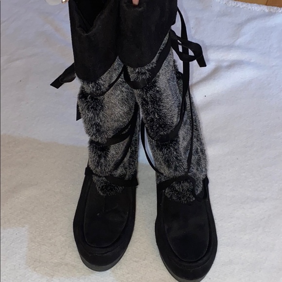 Women’s fur boots - Picture 6 of 6